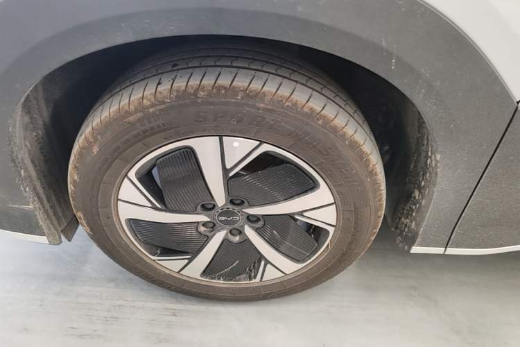 Used BYD Sealion 05 EV 2025 520 km Smart Cruise Version Left Front Wheel Hub