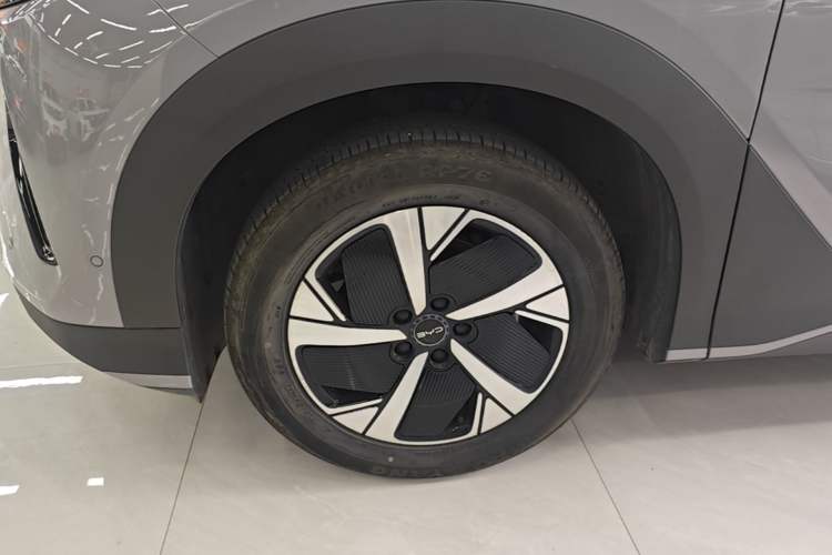 Used BYD Sealion 05 EV 2025 520 km Smart Cruise Version Left Front Wheel Hub