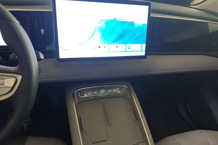 Used BYD Sealion 05 EV 2025 520 km Smart Cruise Version Audio And AC Panel