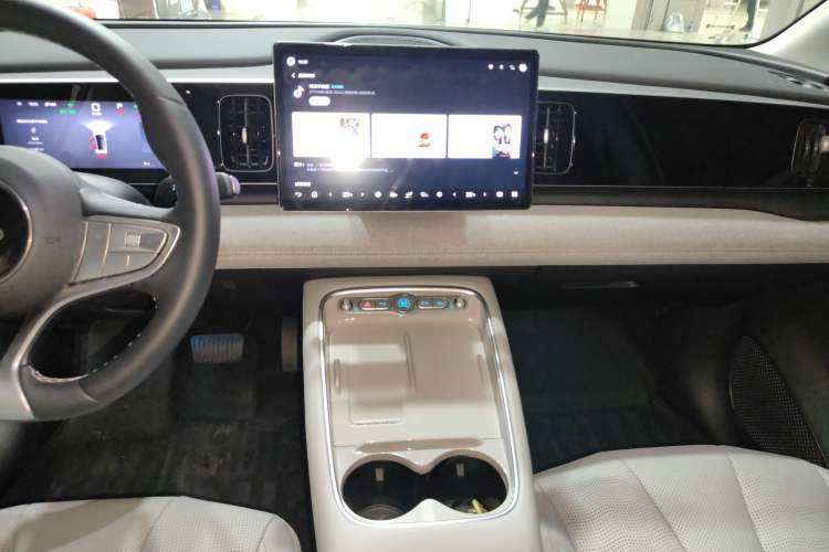 Used BYD Sealion 05 EV 2025 520 km Smart Cruise Version Audio And AC Panel