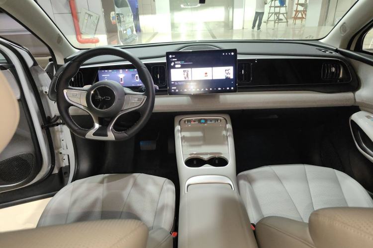 Used BYD Sealion 05 EV 2025 520 km Smart Cruise Version Center Console