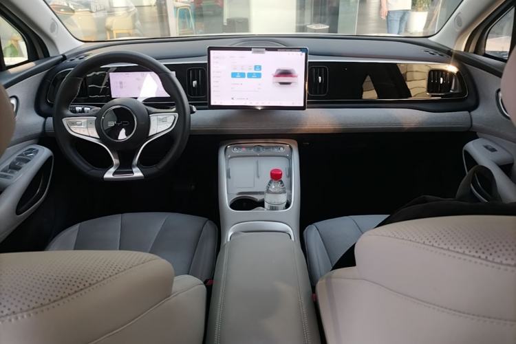 Used BYD Sealion 05 EV 2025 520 km Smart Cruise Version Center Console
