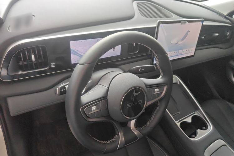 Used BYD Sealion 05 EV 2025 520 km Smart Cruise Version Center Console