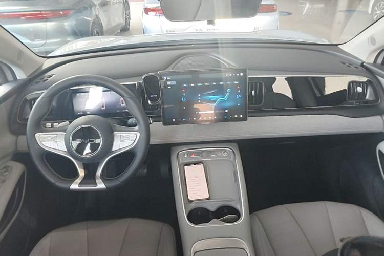 Used BYD Sealion 05 EV 2025 520 km Smart Cruise Version Center Console