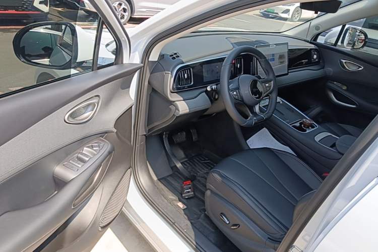 Used BYD Sealion 05 EV 2025 520 km Smart Cruise Version Driver Seat