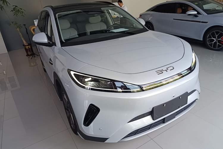 Used BYD Sealion 05 EV 2025 520 km Flagship SmartDrive Version Front Right 45 Deg