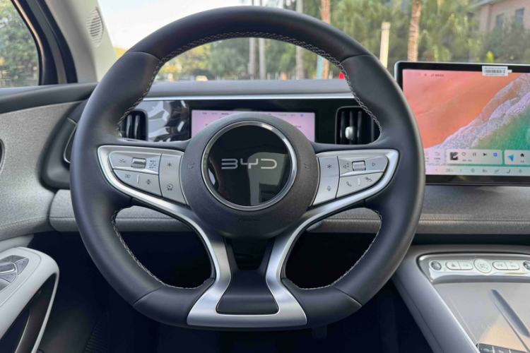 Used BYD Sealion 05 EV 2025 520 km Smart Cruise Version Interior 4