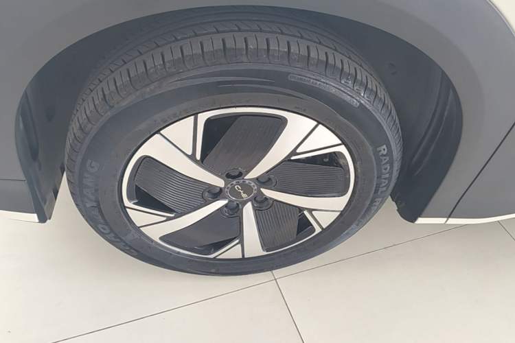 Used BYD Sealion 05 EV 2025 520 km Smart Cruise Version Left Front Wheel Hub