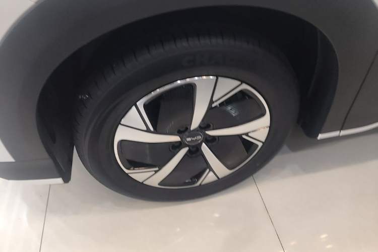 Used BYD Sealion 05 EV 2025 520 km Smart Cruise Version Left Front Wheel Hub