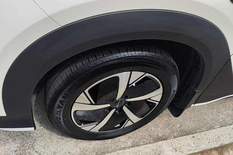 Used BYD Sealion 05 EV 2025 520 km Smart Cruise Version Left Front Wheel Hub