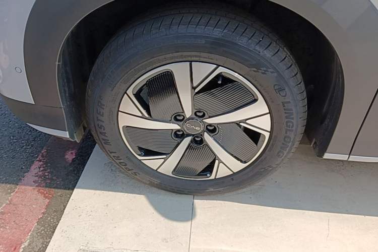 Used BYD Sealion 05 EV 2025 520 km Smart Cruise Version Left Front Wheel Hub