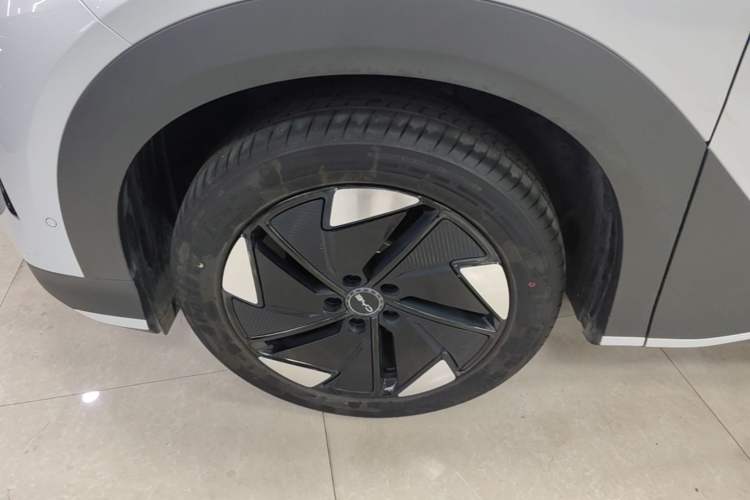 Used BYD Sealion 05 EV 2025 520 km Flagship SmartDrive Version Left Front Wheel Hub