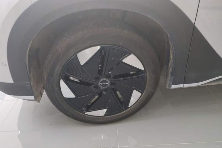 Used BYD Sealion 05 EV 2025 520 km Flagship SmartDrive Version Left Front Wheel Hub