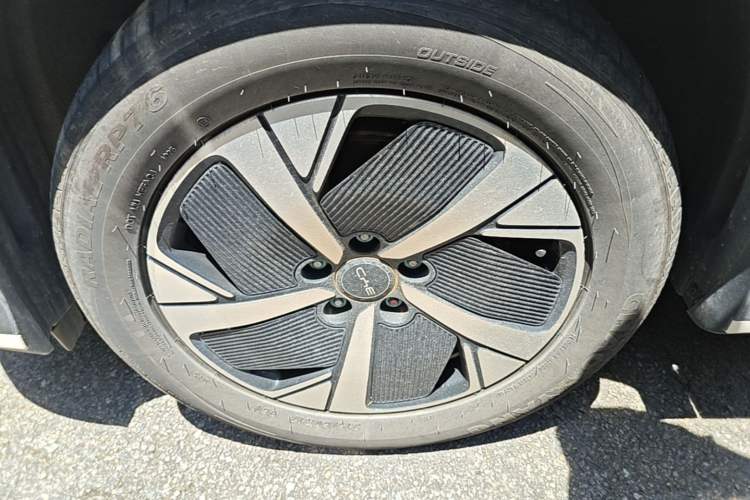 Used BYD Sealion 05 EV 2025 520 km Smart Cruise Version Left Front Wheel Hub