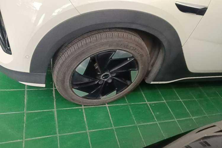 Used BYD Sealion 05 EV 2025 520 km Flagship SmartDrive Version Left Front Wheel Hub