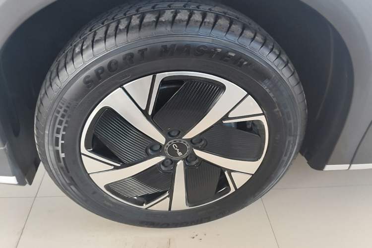 Used BYD Sealion 05 EV 2025 520 km Smart Cruise Version Left Front Wheel Hub