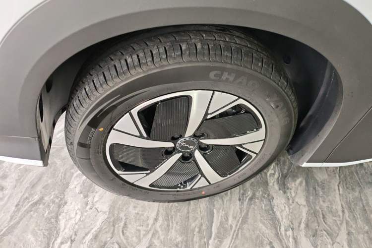 Used BYD Sealion 05 EV 2025 520 km Smart Cruise Version Left Front Wheel Hub