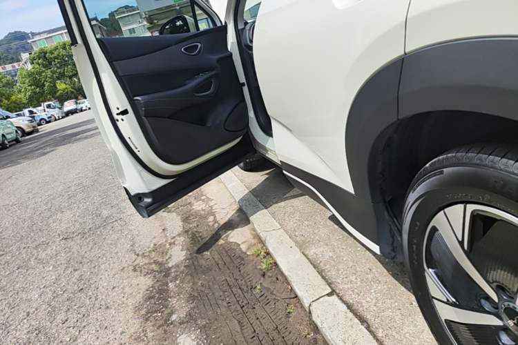 Used BYD Sealion 05 EV 2025 520 km Smart Cruise Version Left Side Sill