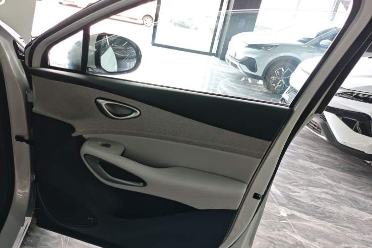 Used BYD Sealion 05 EV 2025 520 km Smart Cruise Version Right Front Door Interior