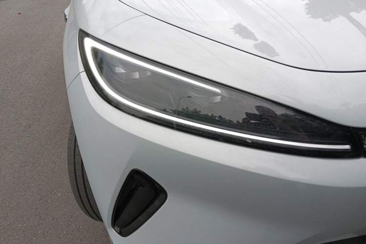 Used BYD Sealion 05 EV 2025 520 km Smart Cruise Version Right Front Headlight
