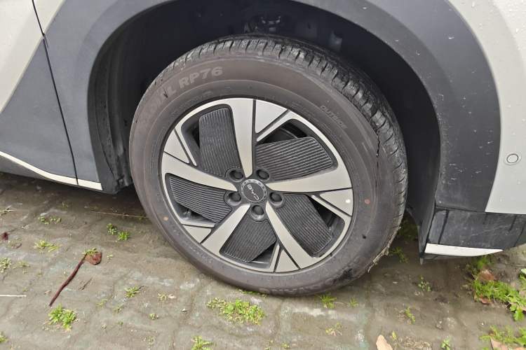Used BYD Sealion 05 EV 2025 520 km Smart Cruise Version Right Front Wheel Hub