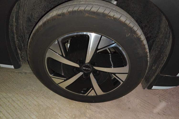 Used BYD Sealion 05 EV 2025 520 km Smart Cruise Version Right Front Wheel Hub