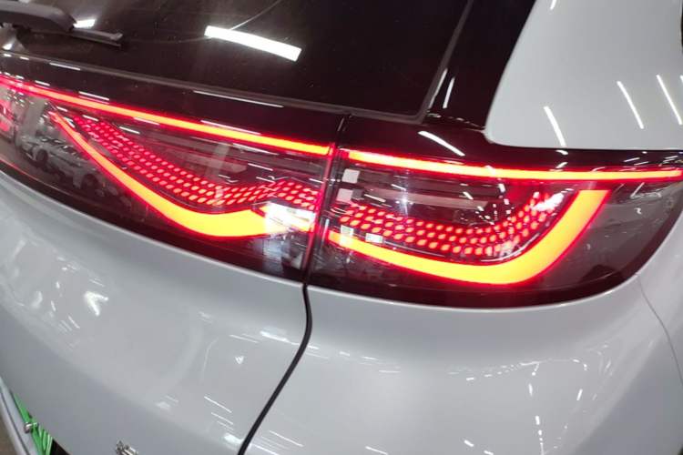 Used BYD Sealion 05 EV 2025 520 km Smart Cruise Version Right Rear Taillight