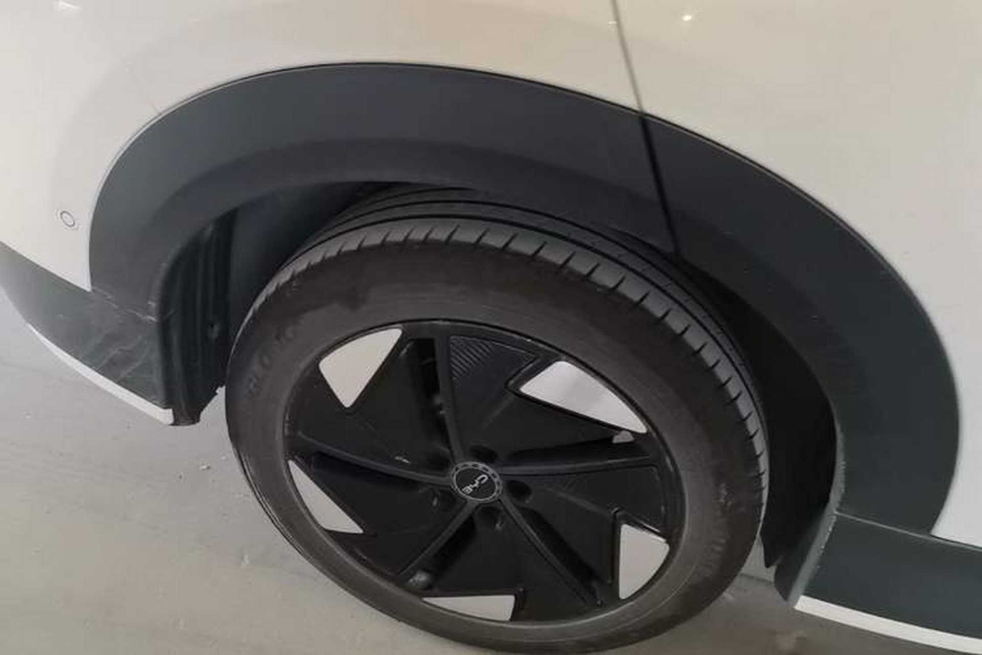 Used BYD Sealion 05 EV 2025 520 km Flagship SmartDrive Version Right Rear Wheel Hub