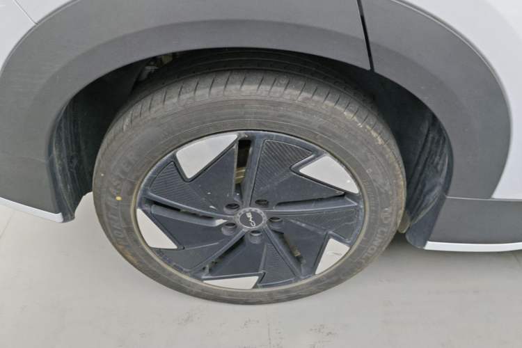 Used BYD Sealion 05 EV 2025 520 km Flagship SmartDrive Version Right Rear Wheel Hub