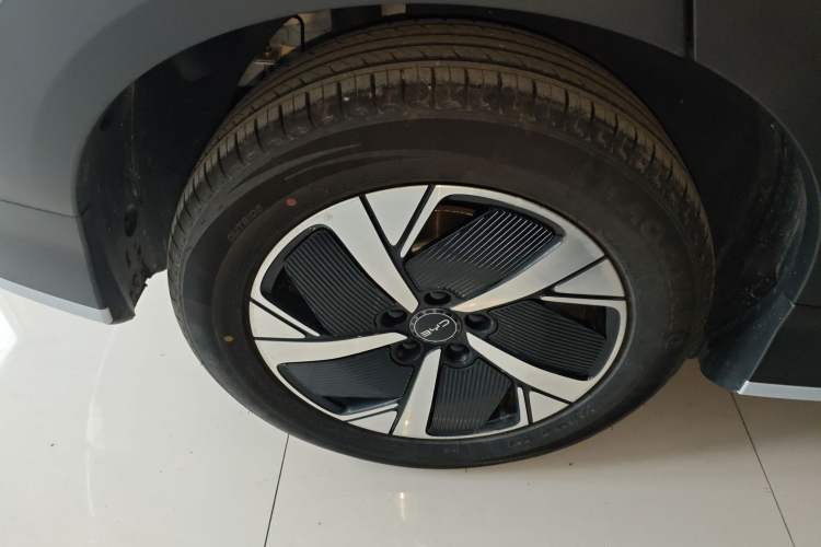 Used BYD Sealion 05 EV 2025 520 km Smart Cruise Version Right Rear Wheel Hub
