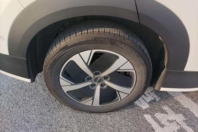 Used BYD Sealion 05 EV 2025 520 km Smart Cruise Version Right Rear Wheel Hub