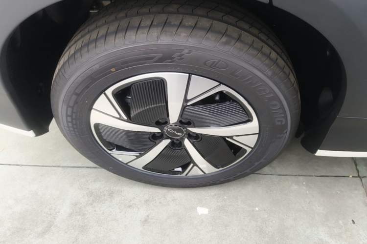 Used BYD Sealion 05 EV 2025 520 km Smart Cruise Version Right Rear Wheel Hub