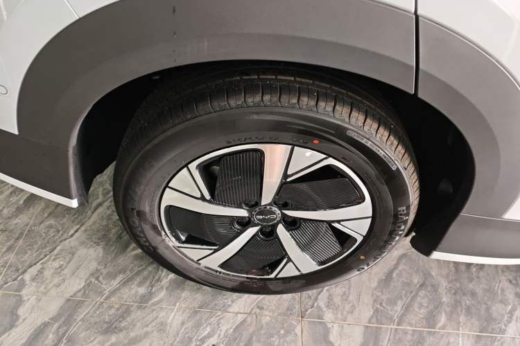 Used BYD Sealion 05 EV 2025 520 km Smart Cruise Version Right Rear Wheel Hub