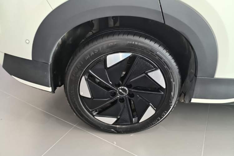 Used BYD Sealion 05 EV 2025 520 km Flagship SmartDrive Version Right Rear Wheel Hub