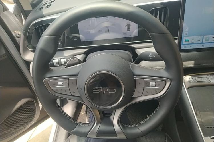Used BYD Sealion 05 EV 2025 520 km Smart Cruise Version Steering Wheel