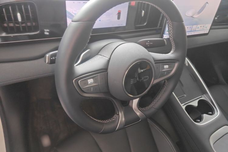 Used BYD Sealion 05 EV 2025 520 km Smart Cruise Version Steering Wheel