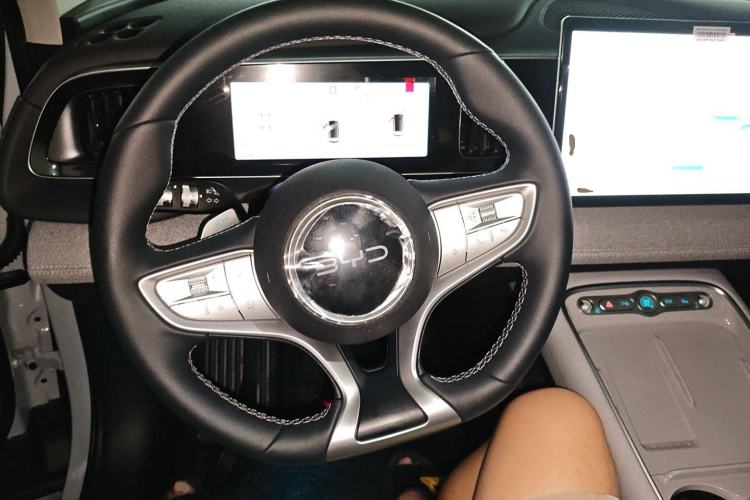 Used BYD Sealion 05 EV 2025 520 km Smart Cruise Version Steering Wheel