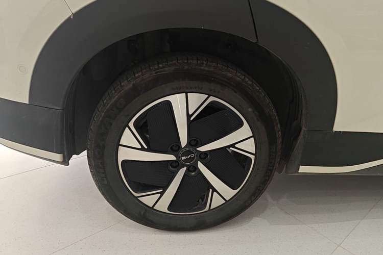 Used BYD Sealion 05 EV 2025 520 km Smart Cruise Version Right Rear Wheel Hub