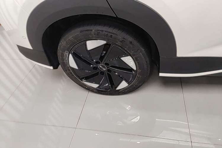 Used BYD Sealion 05 EV 2025 520 km Flagship SmartDrive Version Right Rear Wheel Hub