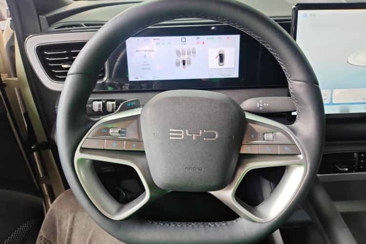Used BYD Sealion 06 New Energy 2025 Model EV 520 Navigation Edition Steering Wheel