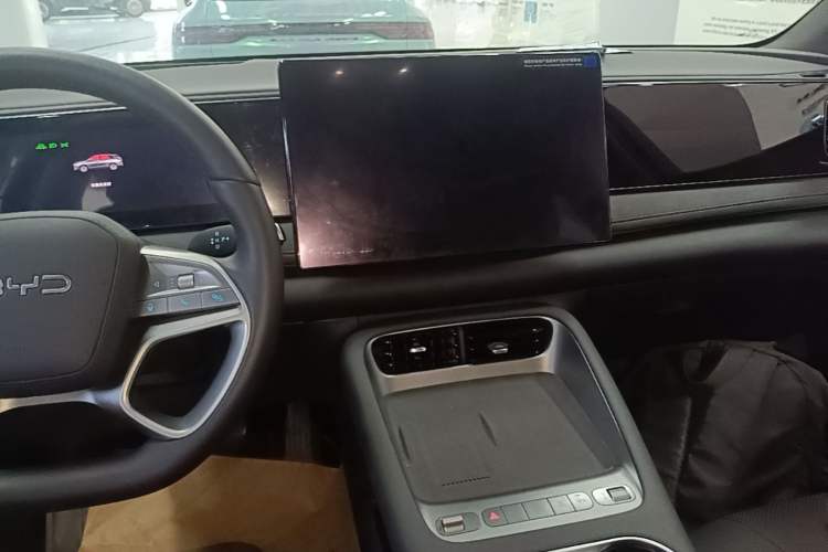 Used BYD Sealion 06 New Energy 2025 Model DM-i 170 Navigation Plus Edition Audio And AC Panel