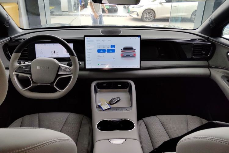 Used BYD Sealion 06 New Energy 2025 Model EV 520 Navigation Edition Center Console