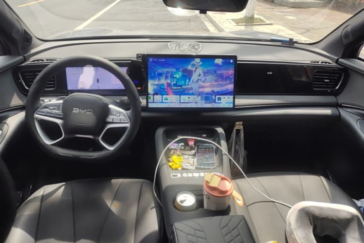 Used BYD Sealion 06 New Energy 2025 Model EV 605 Navigation Pro Edition Center Console