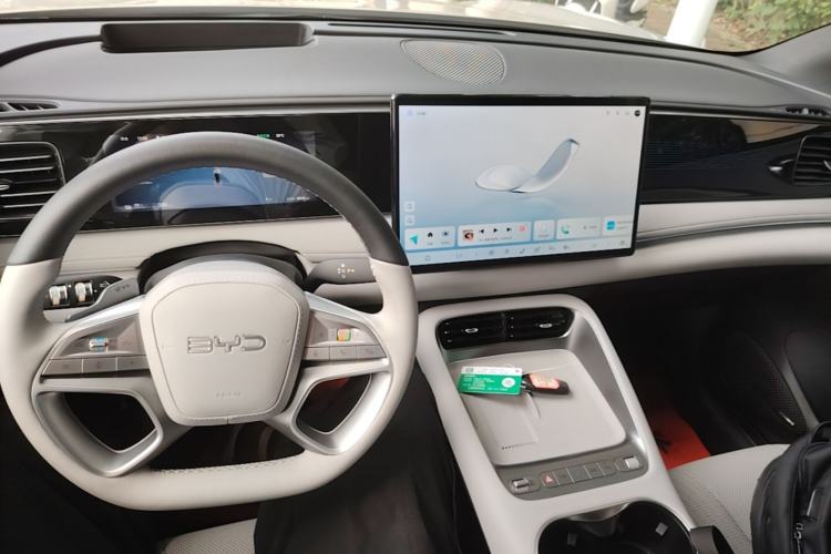 Used BYD Sealion 06 New Energy 2025 Model EV 605 Navigation Plus Edition Center Console