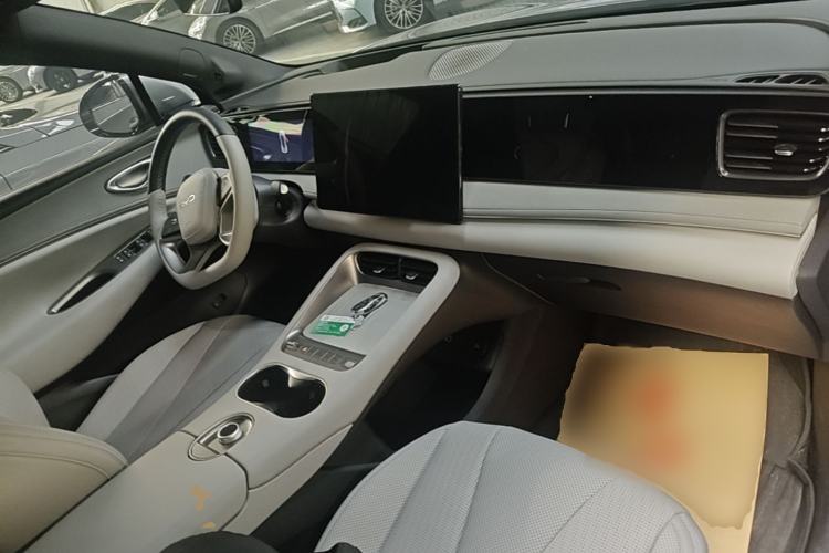 Used BYD Sealion 06 New Energy 2025 Model DM-i 170 Navigation Plus Edition Center Console