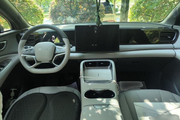 Used BYD Sealion 06 New Energy 2025 DM-i High-Trim Model Center Console