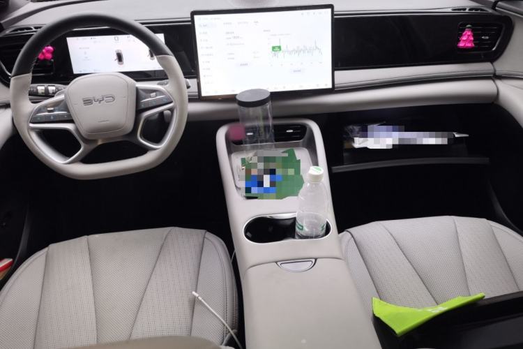 Used BYD Sealion 06 New Energy 2025 Model EV 605 Navigation Pro Edition Center Console