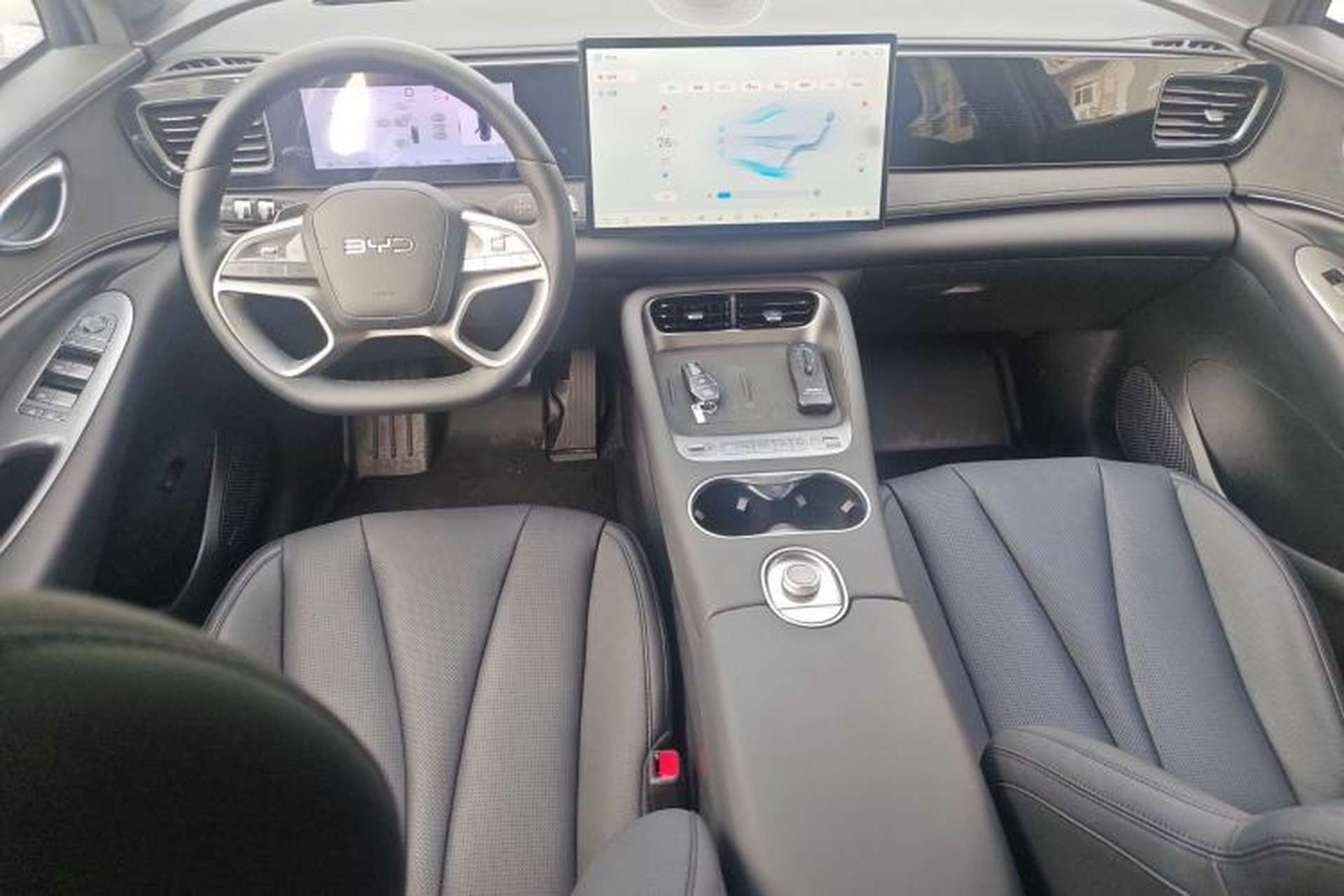 Used BYD Sealion 06 New Energy 2025 Model EV 605 Navigation Plus Edition Center Console