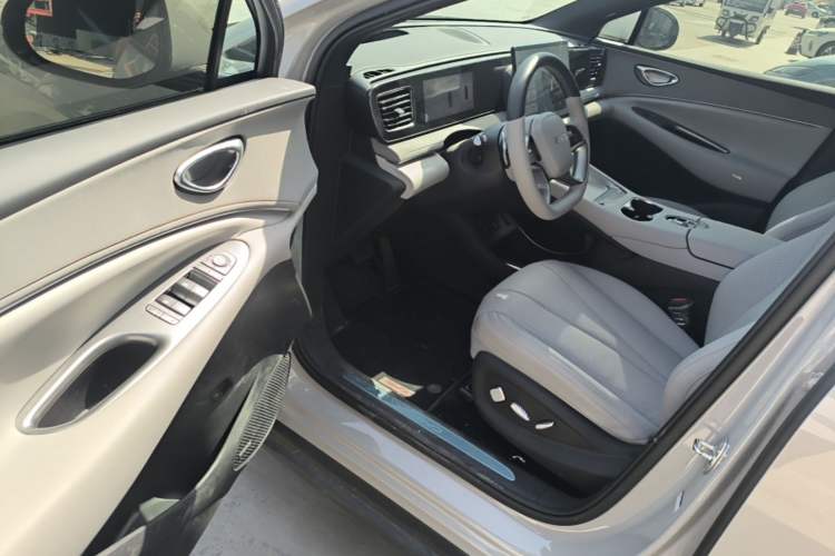 Used BYD Sealion 06 New Energy 2025 Model DM-i 170 Navigation Plus Edition Driver Seat