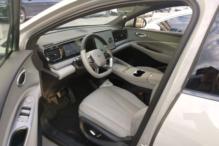 Used BYD Sealion 06 New Energy 2025 Model DM-i 170 Navigation Pro Edition Driver Seat